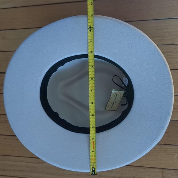 Jeanne Simmons Fedora - Picture 5 of 6